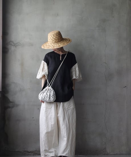 cavane キャヴァネ / Blouse with voluminous sleevesブラウス / ca-26126
