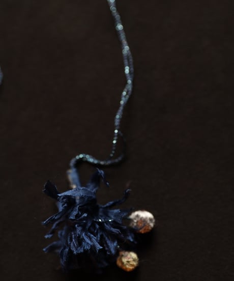 Antonia Rossi (Antomoon)/ Artisan Embroidered Heart Necklaceネックレス / An-26029