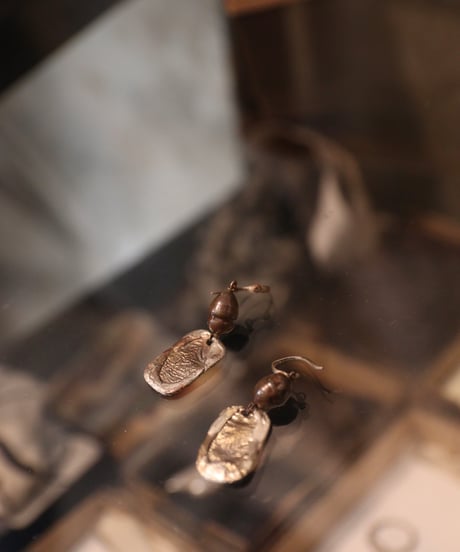 Atelier Inscrire アトリエ インスクリール / COSTUME JEWELLERY SILVER FRAME EARRING / At-26019