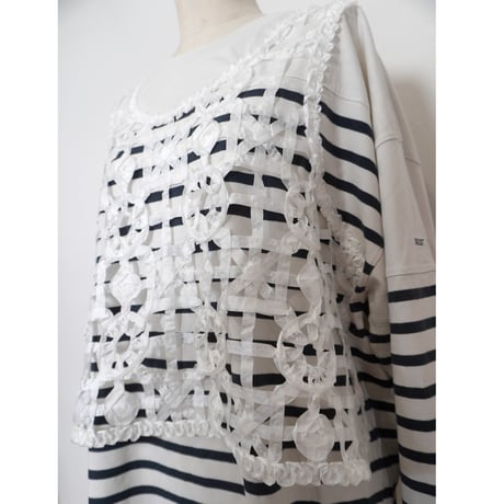 EMBROIDARY BORDER  T-SHIRT  / AR011