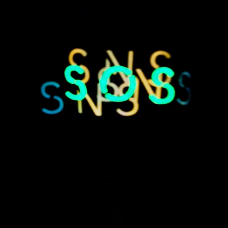 83 original  ／ SNS SOS TEE（Glow) ビッグシルエット