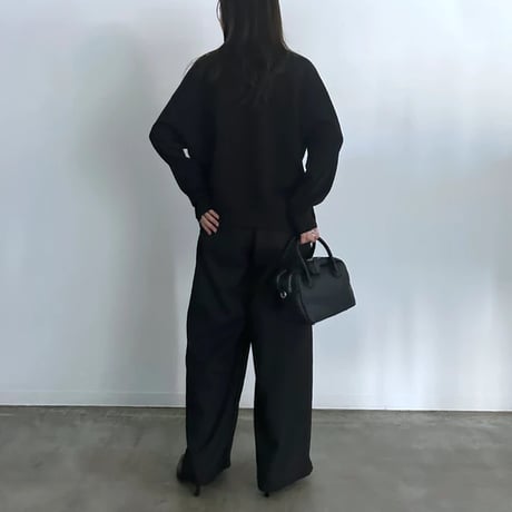 ポンチオーバーサイズスウェット