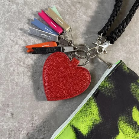 pouch heart clip charm