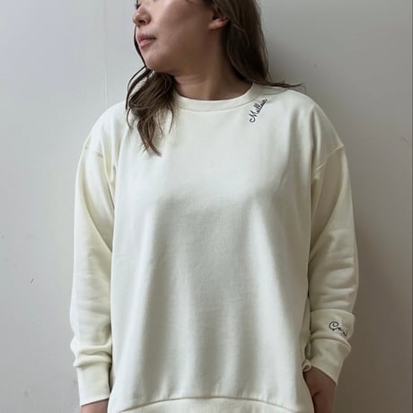 裏毛刺繍プルオーバー