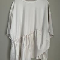 前後2wayフリルデザイントップス