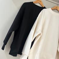 ポンチオーバーサイズスウェット