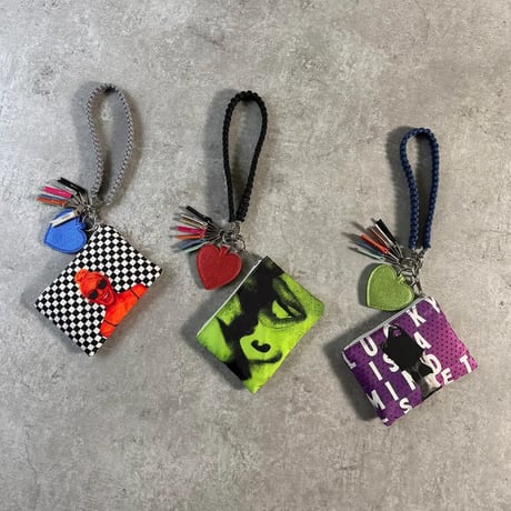 pouch heart clip charm