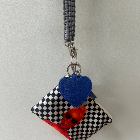 pouch heart clip charm