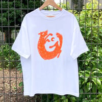 チラカリTシャツ オオカミムーン 白×オレンジ