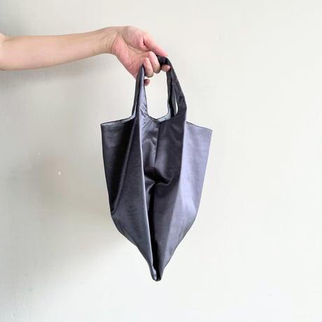 Pli Bag フランス製ヴィンテージバッグ（GREY - French Vintage Jacquard） | SANDÉMEREEN