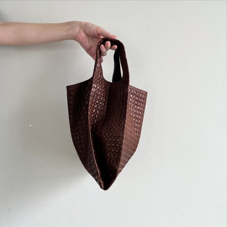 Pli Bag フランス製ヴィンテージマトラッセバッグ（Chocolat BROWN - French Vintage Matelassé） | SANDÉMEREEN