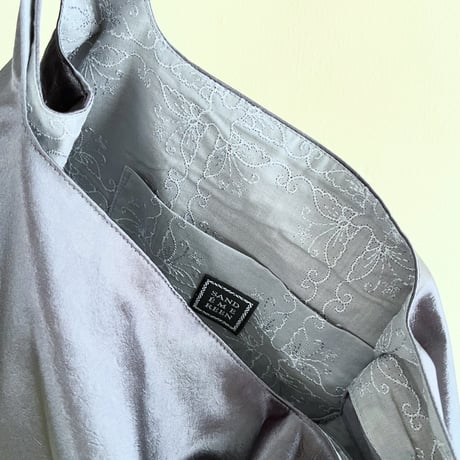 Pli Bag フランス製ヴィンテージバッグ（GREY - French Vintage Jacquard） | SANDÉMEREEN