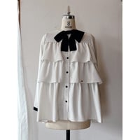 ANANAS 3段フリルリボン付きトップス