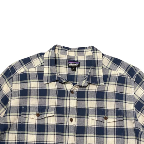 19s Patagonia Plaid Shirt