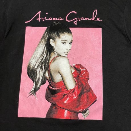 ‘17 Ariana Grande "Dangerous Woman Tour" T-Shirt