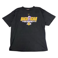 00s- NIKE Los Angeles Lakers “Back to Back”  T-Shirt