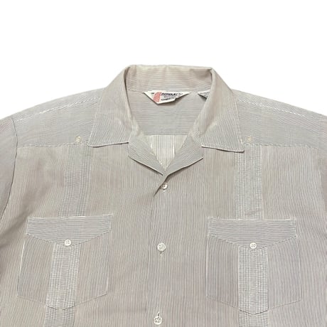 90s- ROMANI Poly/Cotton Guayabera shirt