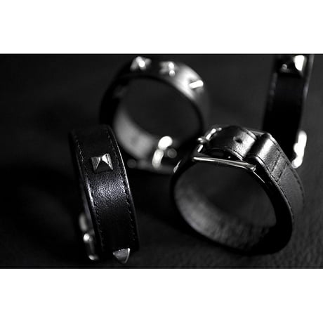 18mm Insert Tip Leather Bracelet / Three Pyramid Italian Studs Design ( 30th Anniversary Model )