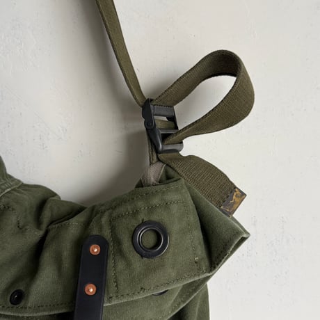 #3501 1970s Duffle Messenger Bag
