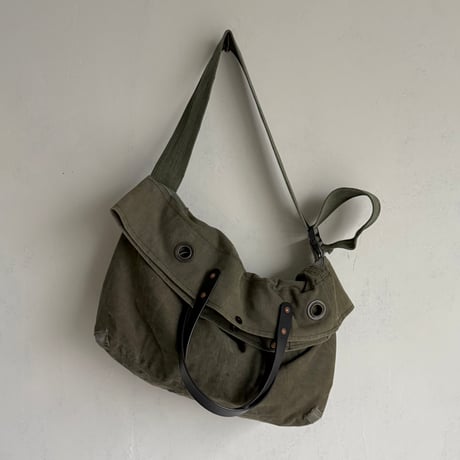 #3516 1975 Duffle Messenger Bag