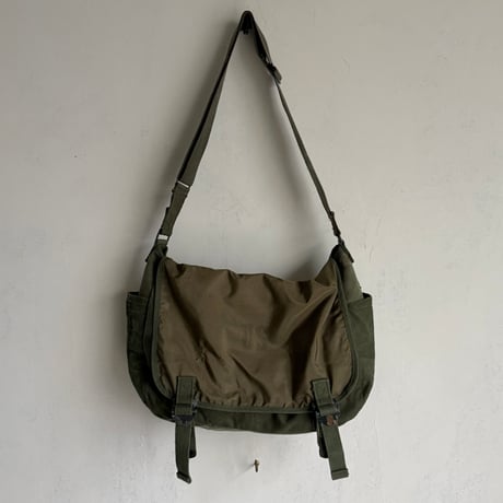 #3513 1960-70s Duffle Field Bag w/Flap