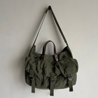 #3509 1970s Duffle ALICE Style Shoulder Bag