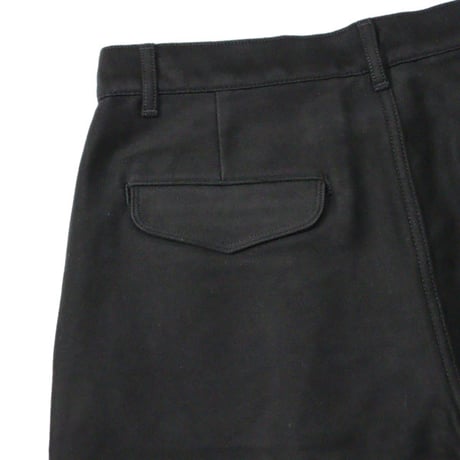 Graphpaper（グラフペーパー）"Cotton Double Serge Two Tuck Tapered Pants"