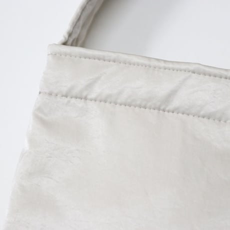 ATON（エートン）"FIBRIL NYLON SATIN SMALL N BAG"