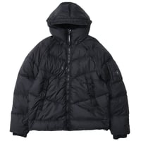 C.P. Company（シーピーカンパニー）"DOWN SHIELD LENS HOODED PUFFER"