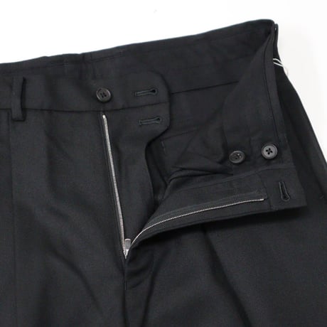 nonnotte（ノノット）"Draping One-Tuck Tapered Trousers"
