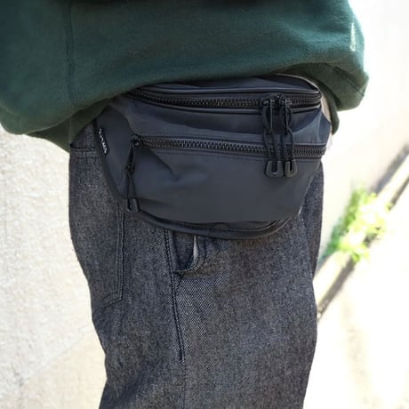 BROWN by 2-tacs（ブラウン バイ ツータックス）"Waist pouch "