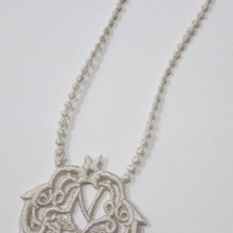 Ladie's / Nigel Cabourn WOMAN（ナイジェルケーボン ウーマン）"ANTIQUE LACE INITIAL LONG NECK"