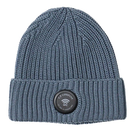 C.P. Company（シーピーカンパニー）"EXTRAFINE MERINO WOOL LENS BEANIE - ORION BLUE"
