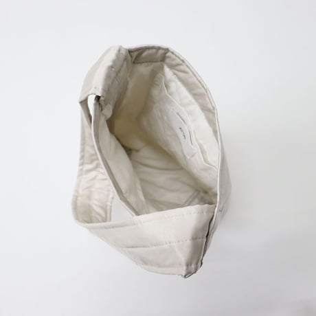 ATON（エートン）"FIBRIL NYLON SATIN SMALL N BAG"