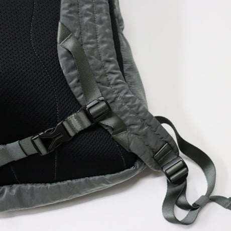 C.P. Company（シーピーカンパニー）"NYLON B LENS BACKPACK"