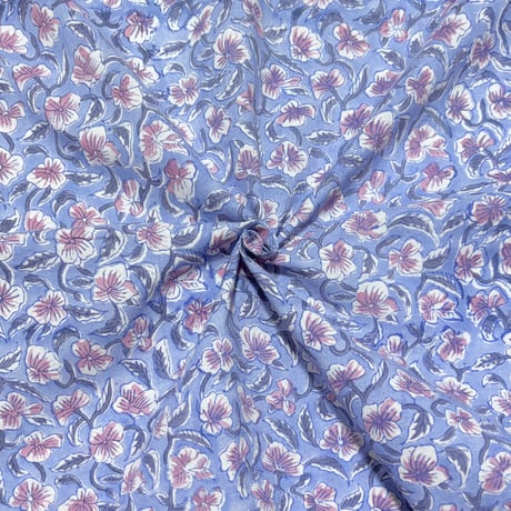 【50cm単位】ライトブルーホワイトモーヴピンクフラワー　インド綿　ハンドブロックプリント生地　コットン