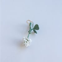 kico シロツメクサの片耳ピアス