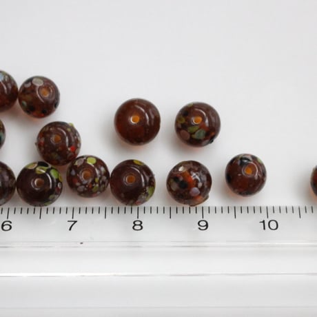 スパッターガラスのラウンドビーズ8個　7㎜（アンバー） フランスヴィンテージ