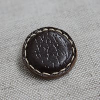 古いレザーボタン丸型（茶）　25㎜　フランスヴィンテージ