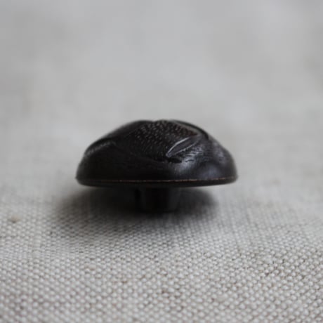 古い黒い脚付きボタン　26㎜ 　フランスヴィンテージ