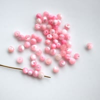 ちいさなラウンドシェルビーズ(SS) 3㎜（ベビーピンク） フランスヴィンテージ