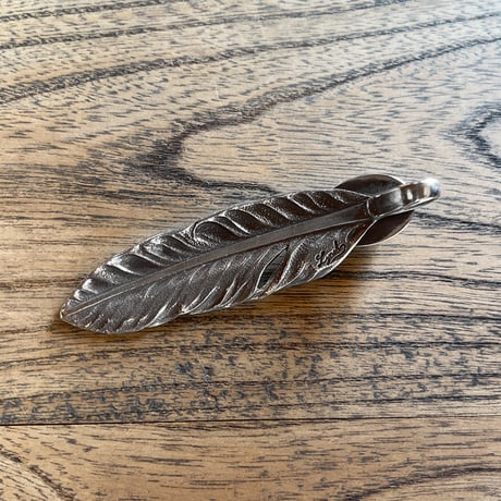 【LYNCH SILVERSMITH】 LNC312 FEATHER(L)  WHITE BUFFALO