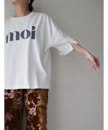 ピグメント袖スリットTシャツ
