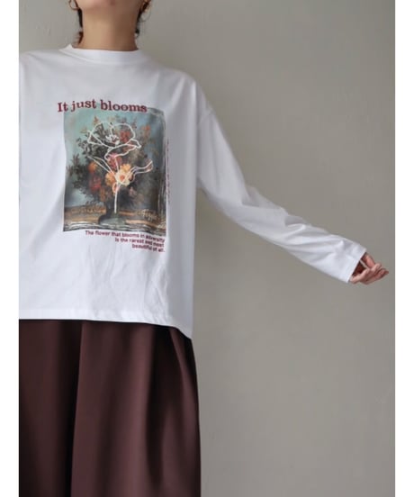 ピグメントフラワーデザイン長袖Tシャツ