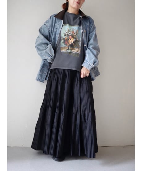 ピグメントフラワーデザイン長袖Tシャツ