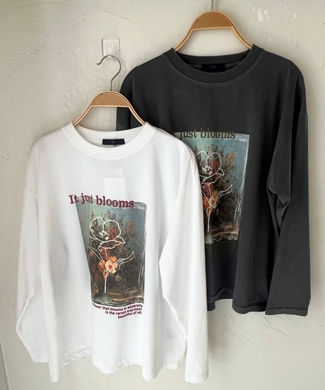 ピグメントフラワーデザイン長袖Tシャツ