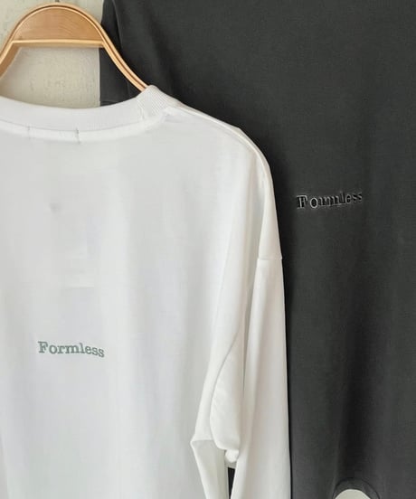 ピグメントフラワーデザイン長袖Tシャツ