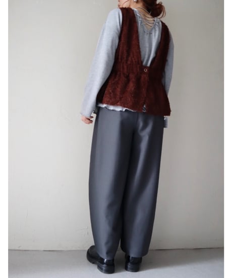 サイドタックハイウエストパンツ