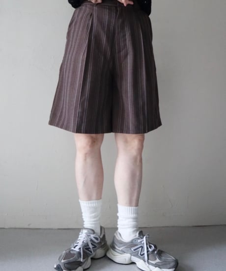 ストライプハーフタックワイドパンツ