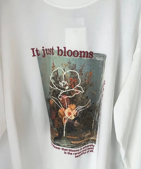 ピグメントフラワーデザイン長袖Tシャツ